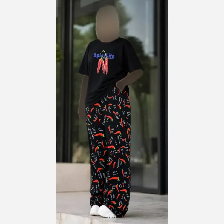 ست تیشرت نخ پنبه و شلوار بوگاتی مدل pepper رنگ مشکی و سفید سایز فری 38 تا 48