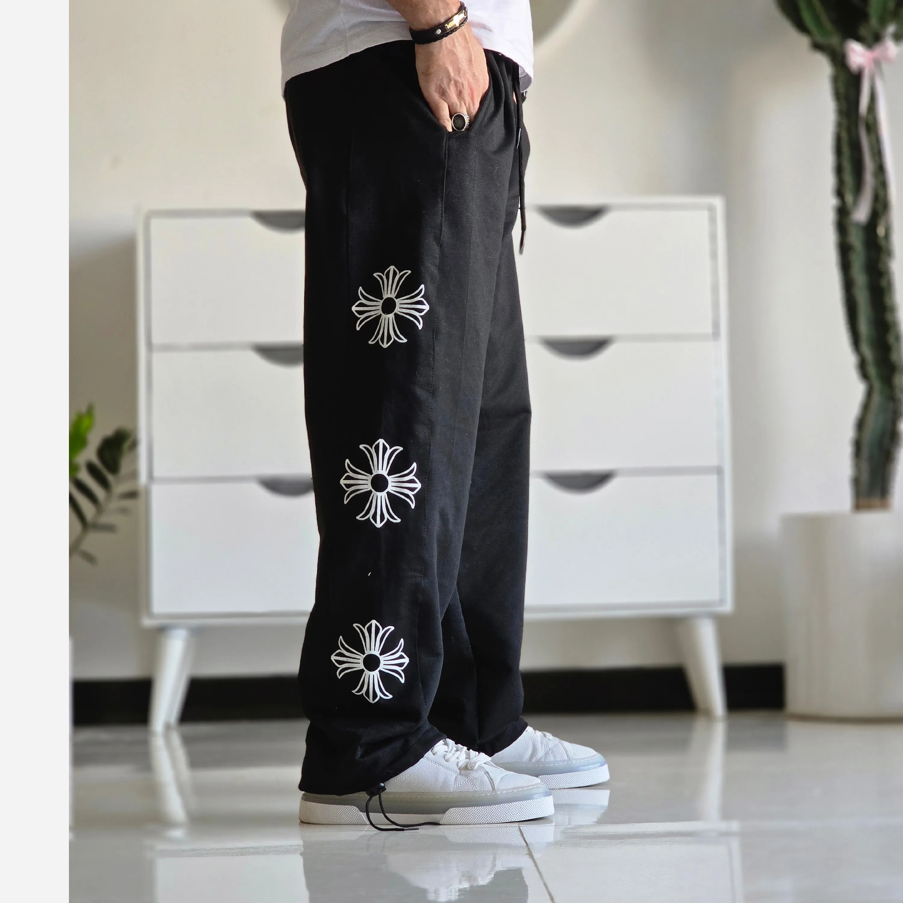 شلوار اسلش بگ کروم هارتز رنگ مشکی جنس گلکسی اسپان سایز XXL و XXXL